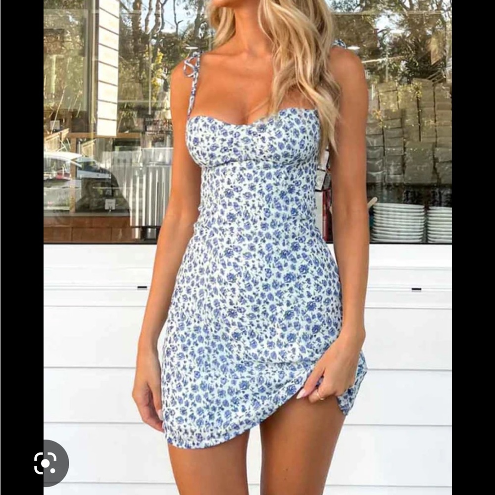 beginning boutique blue floral mini dress